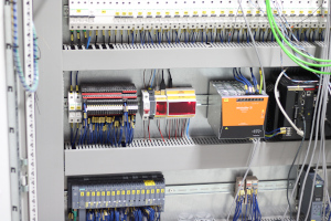 Magna Liberec / Lakovna / Stroj 781 / Elektroměr SE2-PM7 - měření hlavního přívodu robota