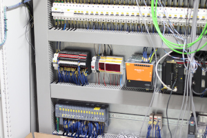 Magna Liberec / Lakovna / Stroj 782 / Elektroměr SE2-PM7 - měření hlavního přívodu robota
