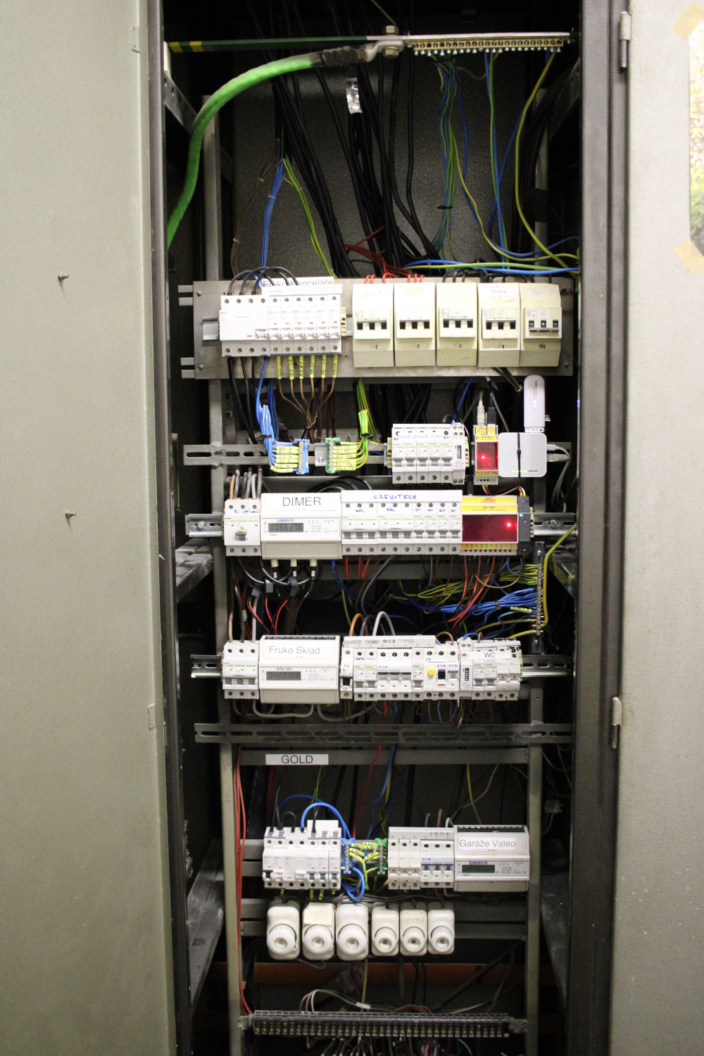 Průmyslový areál Malešice / Dimmer / GSM 4G Elektroměr SE1-PM7