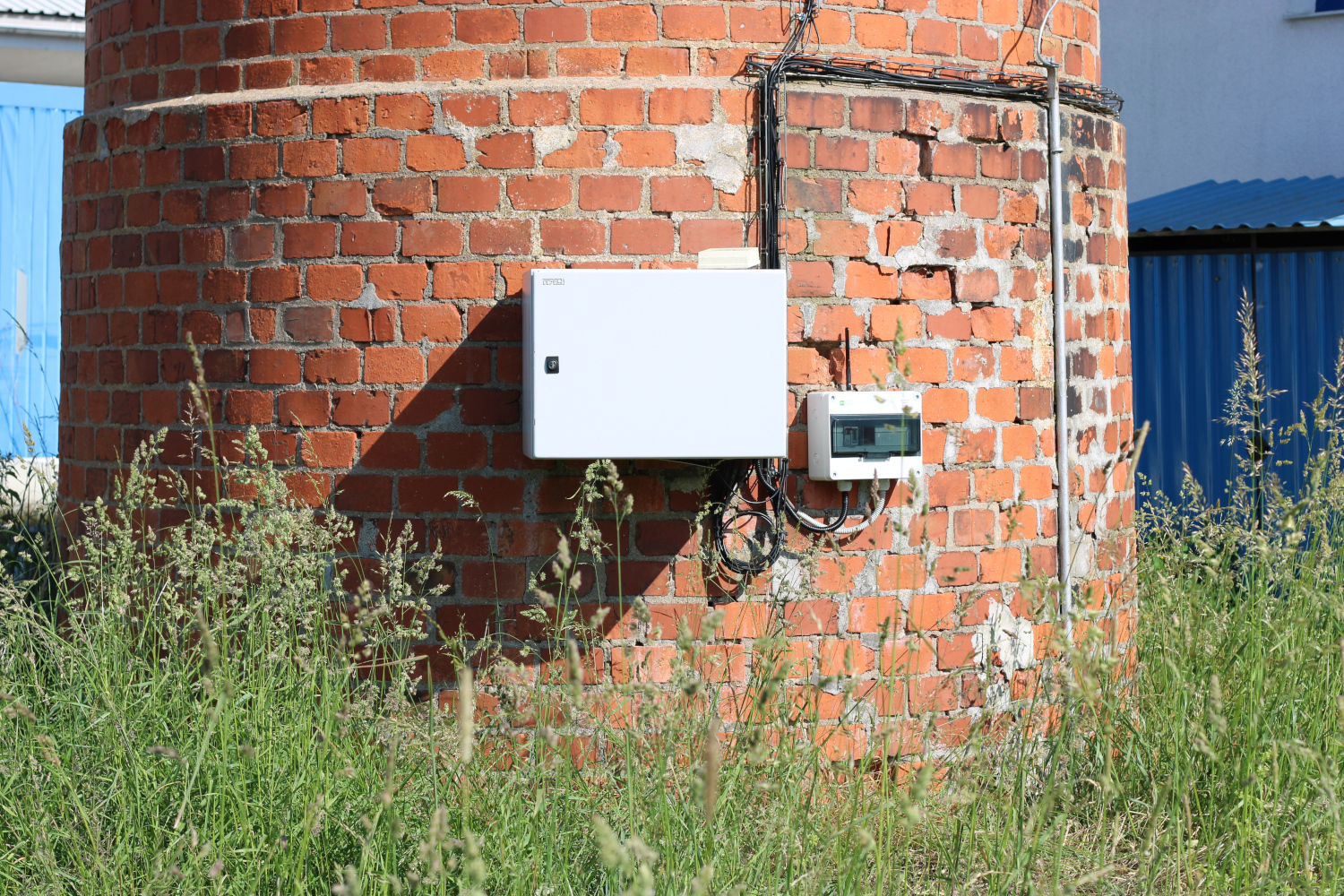 Průmyslový areál Hlinsko / WiFi pro Hlinsko / Venkovní měřící rozvaděč / GSM 4G Modbus Elektroměr NT3-DN4-MD5 