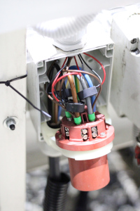 Elektroměr SE2-PM7 - Instalace snímačů proudu do průmyslových zásuvek 63A.