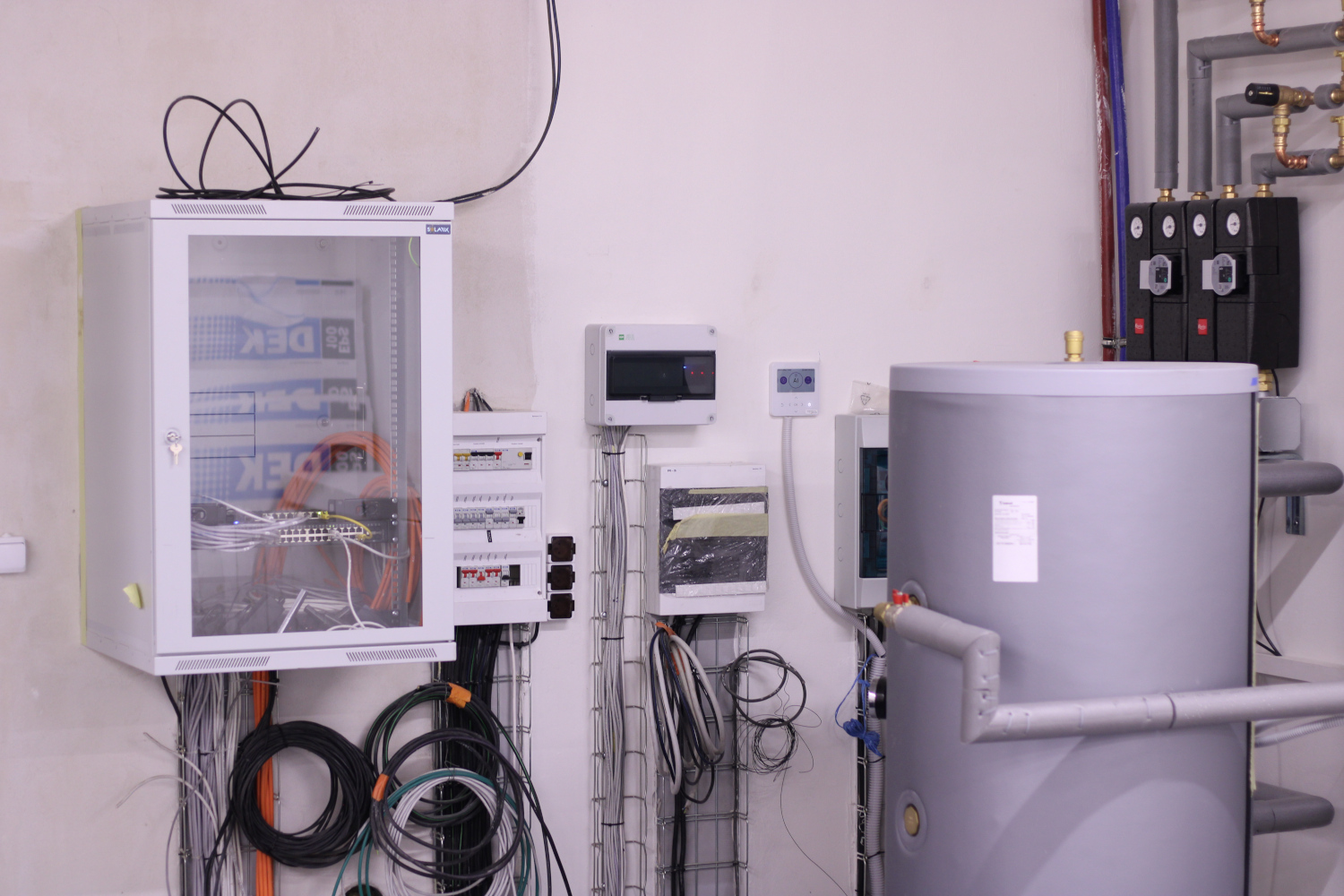 Řitka, bytový dům s 11 byty, centrální rozvaděč pro MBus elektroměry