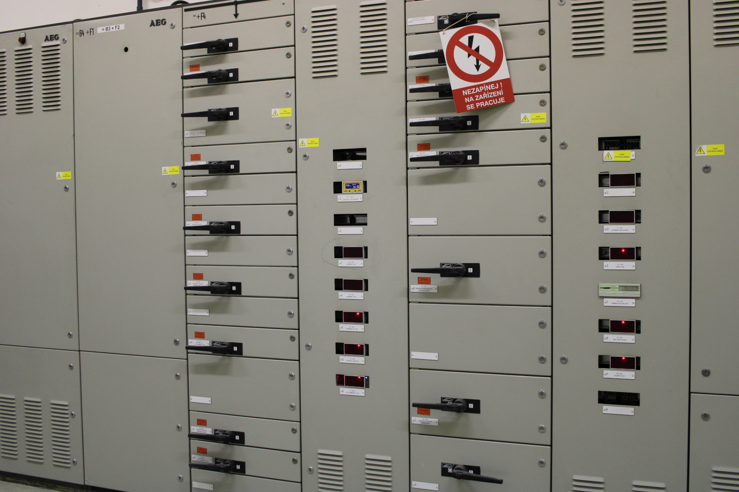 Linde Gas Praha, trafostanice, 19ks MBus elektroměrů se vzdáleným odečtem